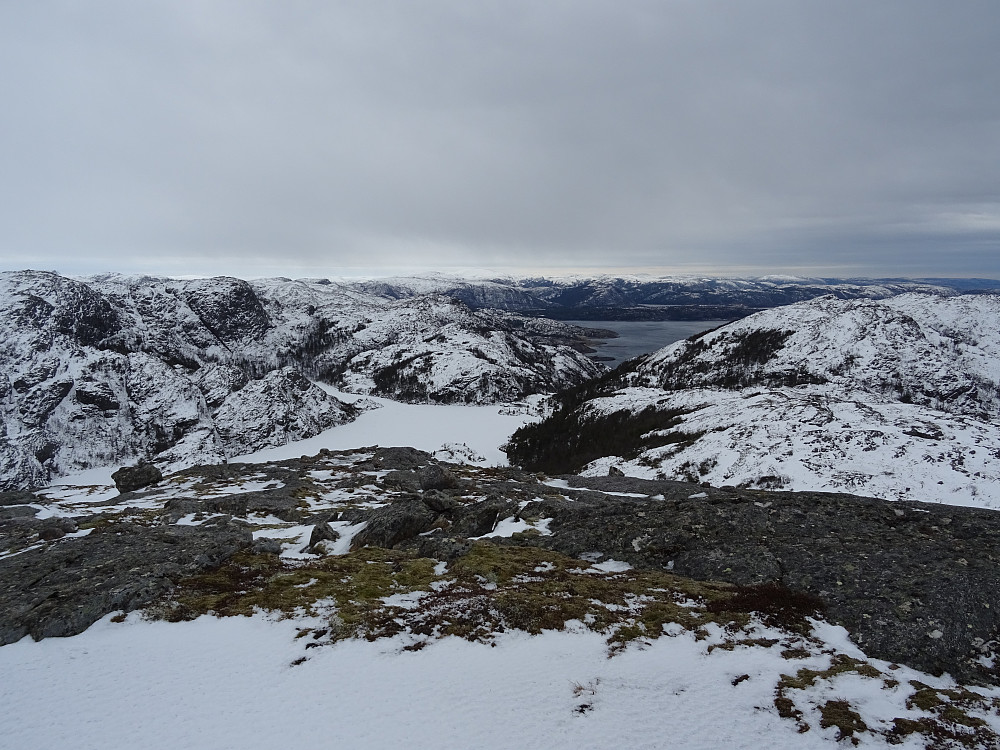 Utsikt fra Innvordfjellet mot Knottenfjorden