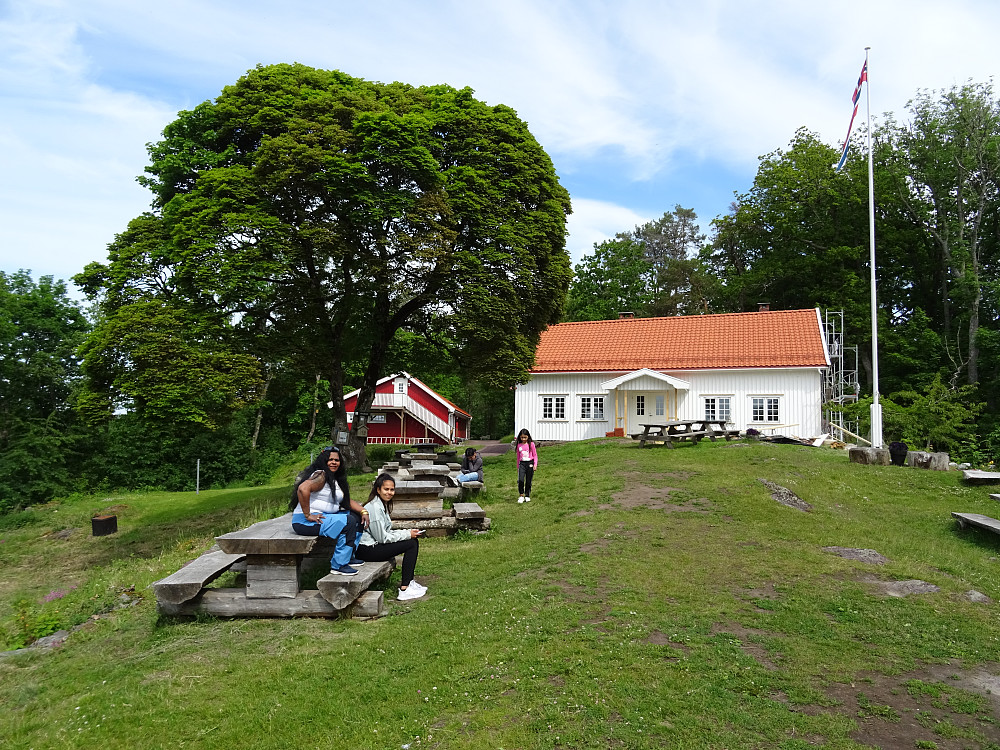Knudsrød i ny drakt
