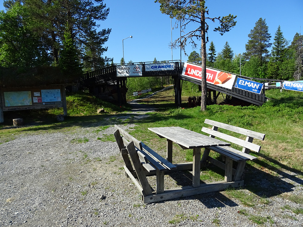 Fra skisenteret i Henningvola
