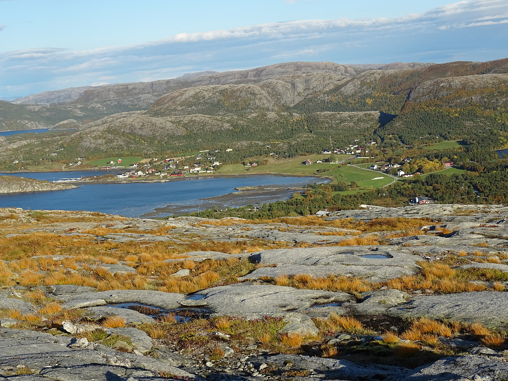Utsikt fra Vikdalsfjellet mot Vik i Flatanger