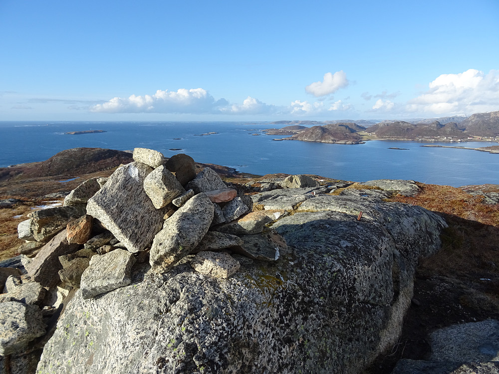 Varden på toppen av Brandsøyfjellet