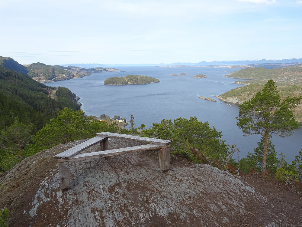Utsikt fra Løkshåmmåren mot Saltøya