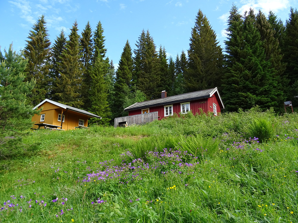 Denne hytta på Husåsen er åpen og har tidvis servering