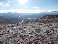 Utsikt fra Litjskarven mot Storkvernfjellvatnet