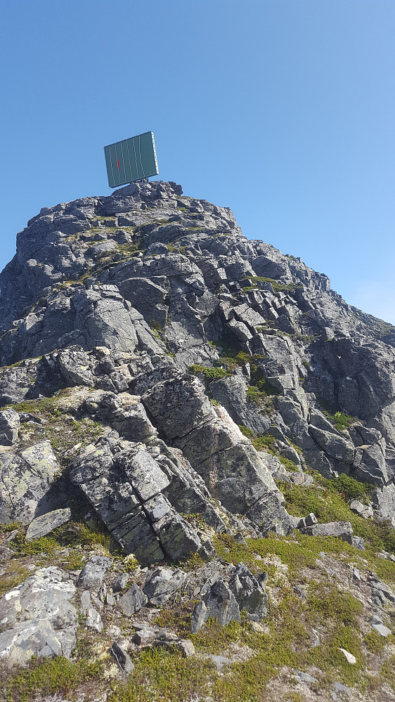 Fra ryggen mellom Snøtinden og Stortussen