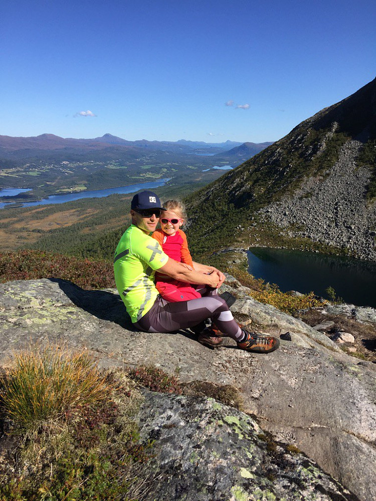 Trollvatnet i bakgrunnen