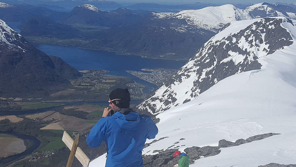Åndalsnes og Romsdalseggen