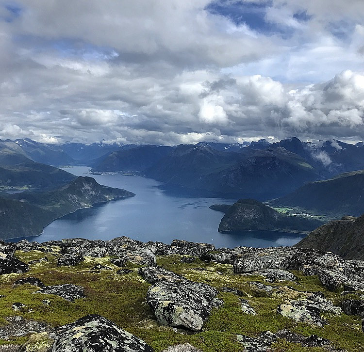 Mot Åndalsnes fra Blåstolen
