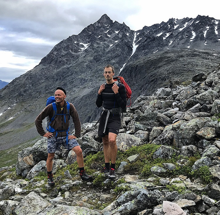 Litt "seig" den første lia.
Vengetind bak.