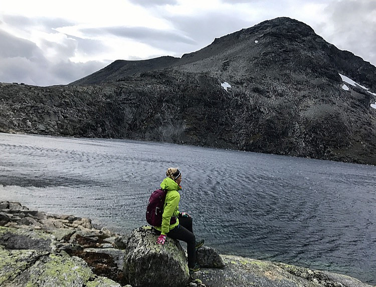 Olaskarsvatnet & Olaskarstind