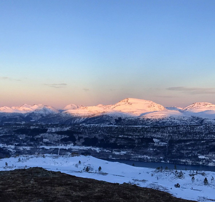 Soloppgang på Hjelmen
