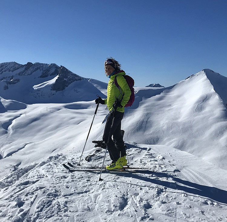 Mot Øspetind