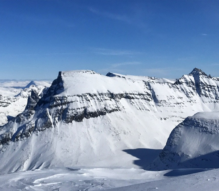 Innerdalstårnet, Skarfjellet, Tåga & Trolla
