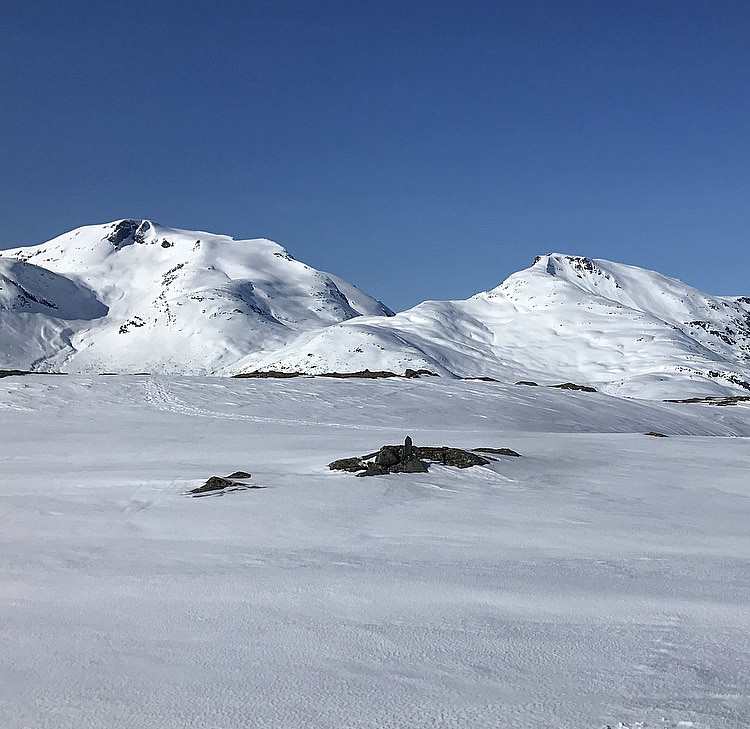 Sunndalsnipa og Eidskyrkja