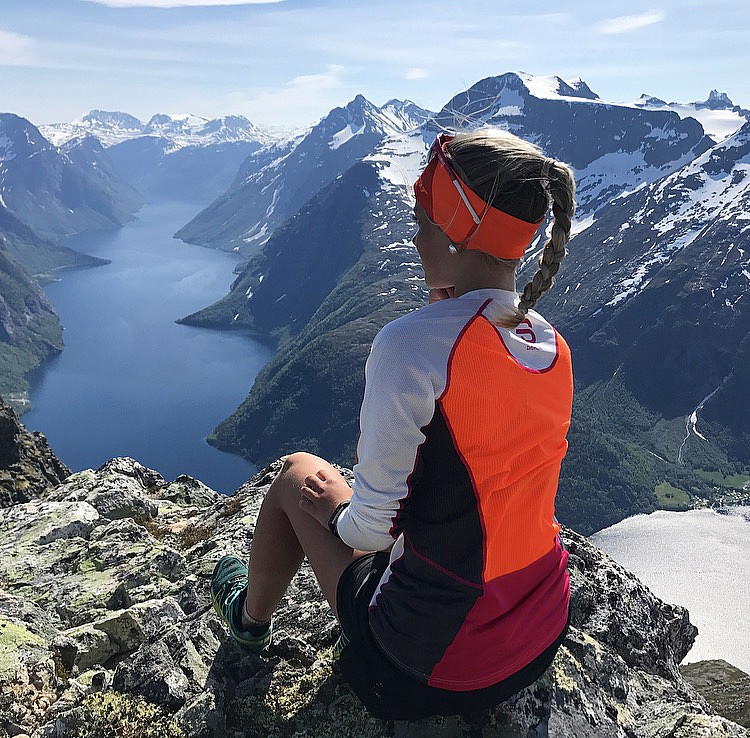 Herlig utsikt til de flotteste fjell....