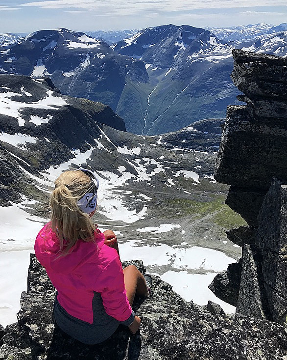 Fin utsikt til Sunndalsfjella...
Kaldfonna, Storkalken, Langrabbpiken