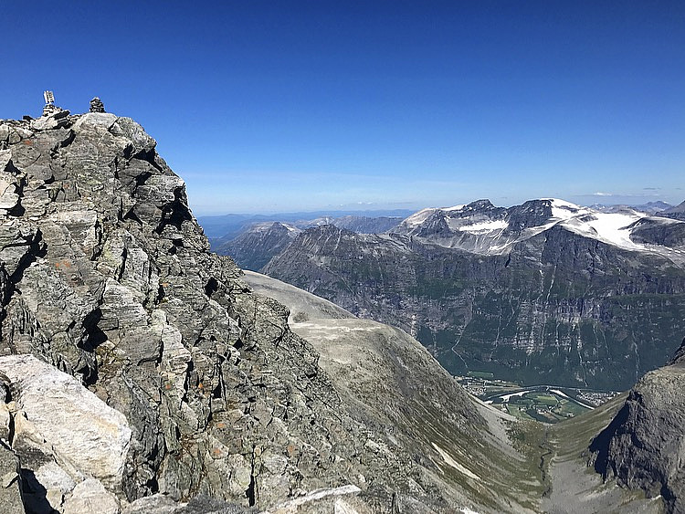 Storkalken.
Hovsnebba, Dronningkrona & Kongskrona