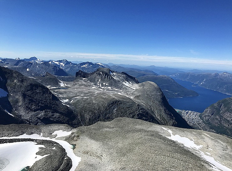 Litlkalken, Kalknebba, Hårstadnebba & Langrabbpiken :)