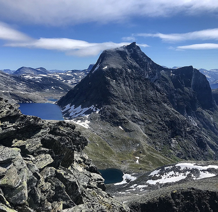 Karlskråtind 