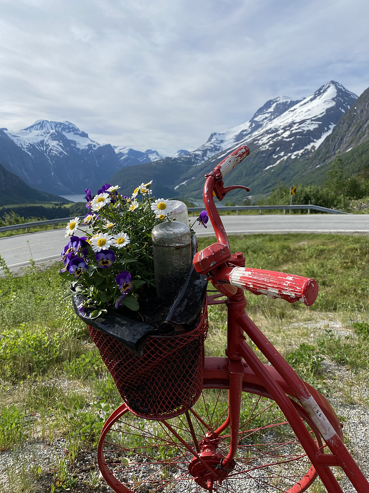 Eikesdalen - på tur til Trollstigen:)
