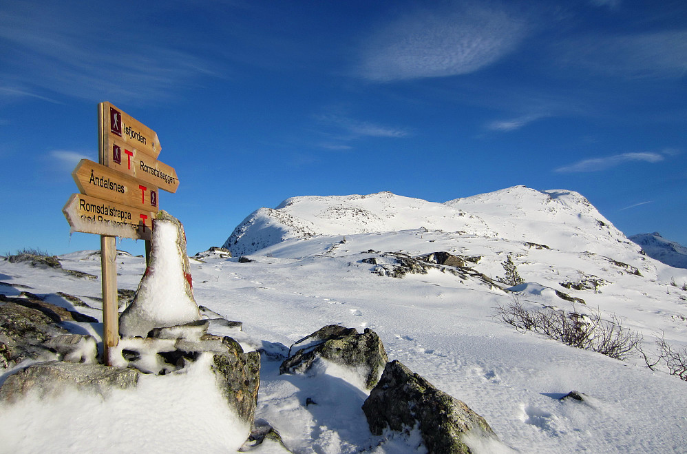Vegen vidare over Romsdalseggen.
