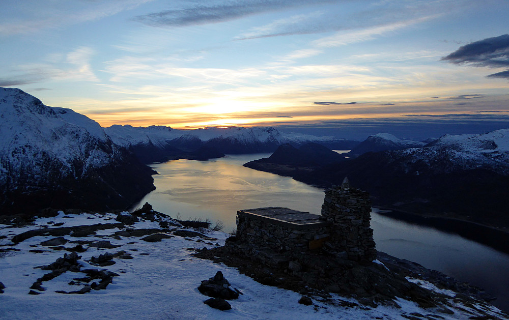 Solnedgang.