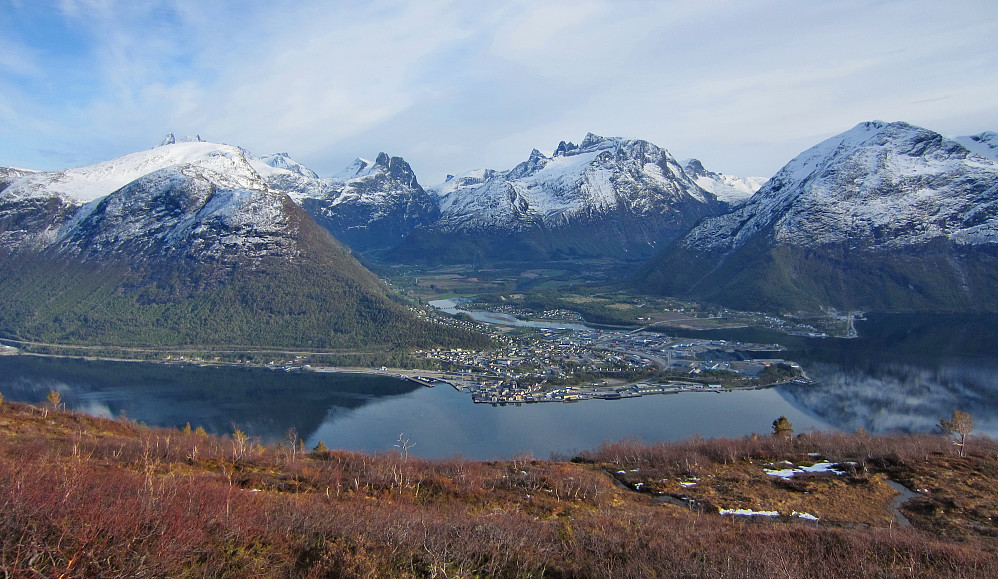 Mot Åndalsnes