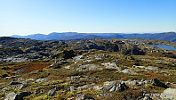  Mot VSV ser vi Gullfjellet, Raudnipa, Hananipa og Brøknipa.