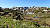Utsikt mot Hjellafjellet.