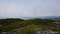 Fra Tveitafjellet tilbakeblikk mot Åsheimveten.